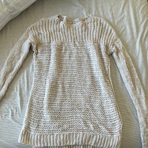 Hollsiter sweater